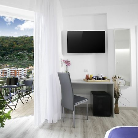 Sirocco Suites Sant'Agnello Exterior photo